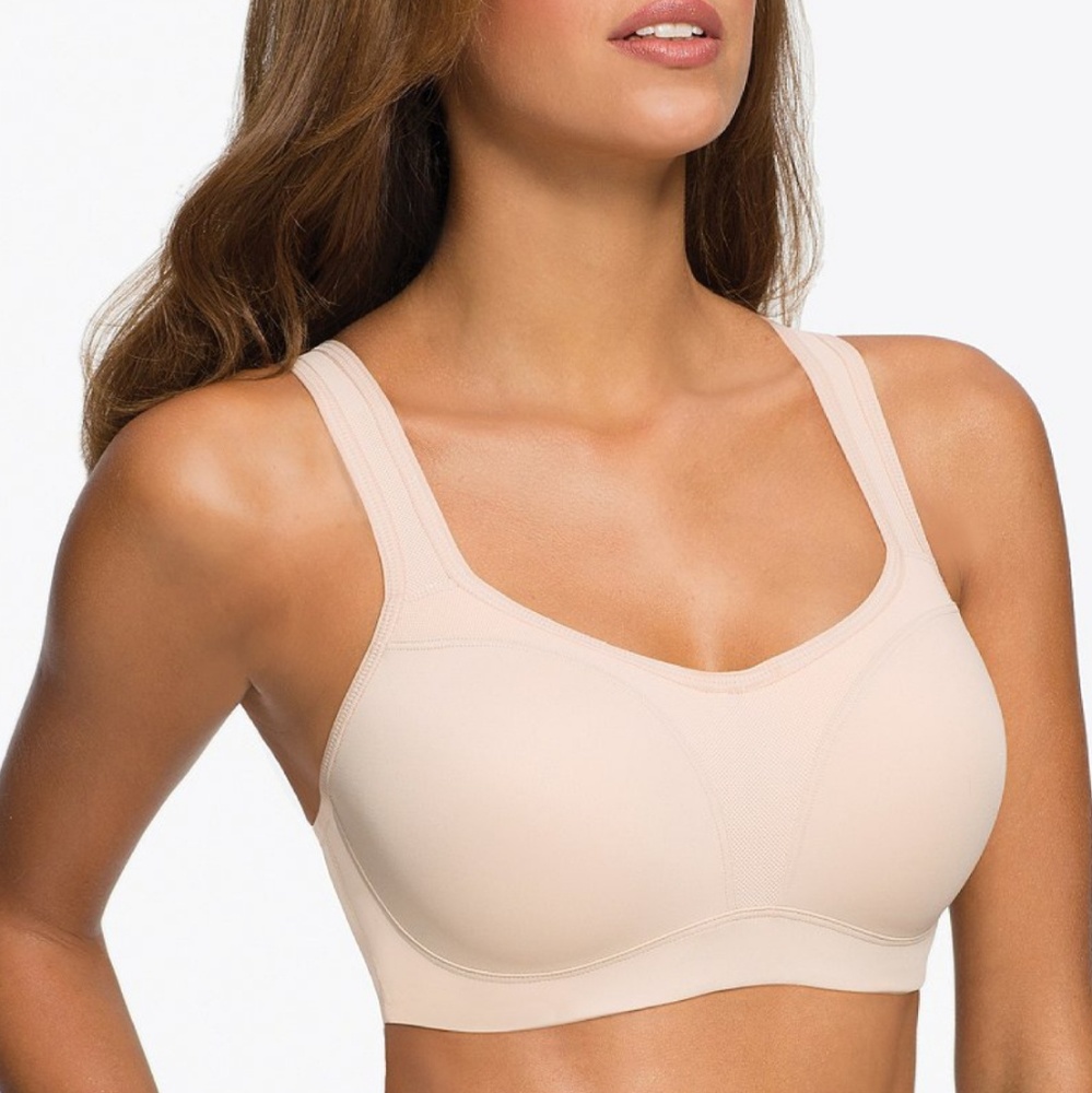 Wacoal Maximum Control Contour Underwire Sport Bra